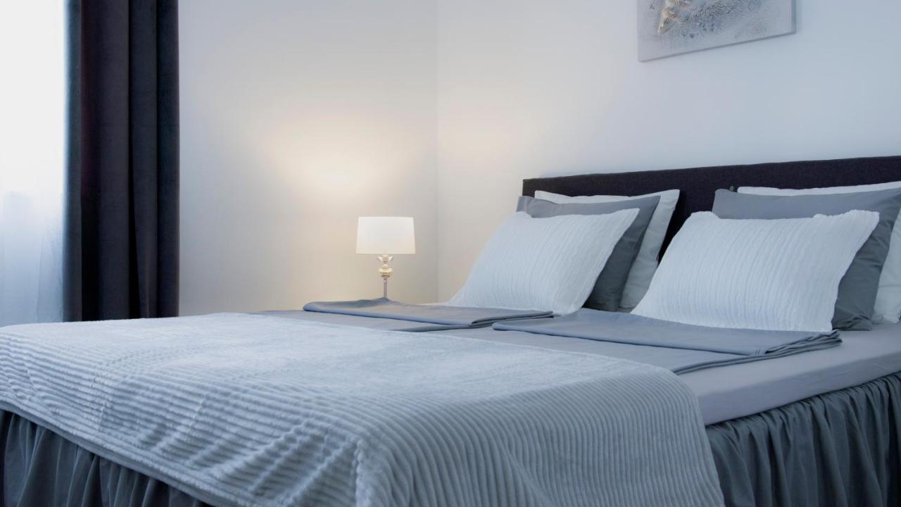 פובילה Apartments King And Queen מראה חיצוני תמונה
